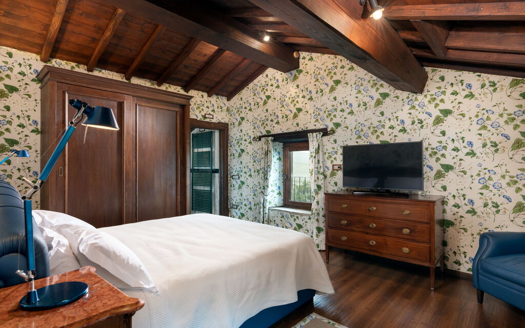 Villa Torre Delle Rose - Firenzuola, Private Pool, Ac, Privacy: Autumn, Bedroom, Spring, Summer