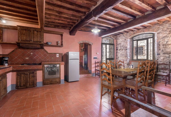 Mulino Al Suono - Badia Agnano, Toscana: Autunno, Caratteristiche, Cucina, Dettagli della stanza, Estate, Primavera, Sala da pranzo