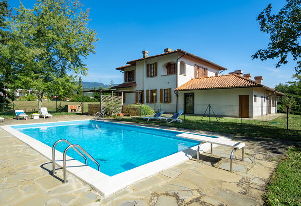 Villa Cristina: Piscina