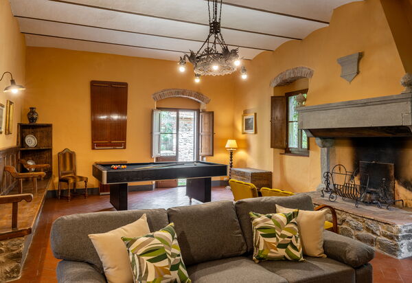 Belvedere - Ambra by Geco Vacation Rentals: Autumn, Living Room, Spring, Summer