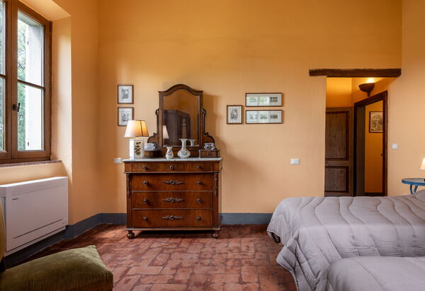 Belvedere - Ambra by Geco Vacation Rentals: Autumn, Bedroom, Spring, Summer