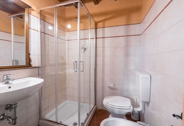 Belvedere - Falceto, Ambra, Toscana: Autunno, Bagno, Caratteristiche, Dettagli della stanza, Estate, Primavera