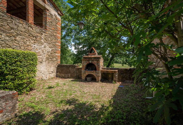Belvedere - Falceto, Ambra, Toscana: Autunno, Caratteristiche, Estate, Esterni, Giardino, Primavera