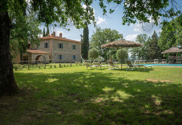 Belvedere - Falceto, Ambra, Toscana: Autunno, Caratteristiche, Estate, Esterni, Giardino, Primavera