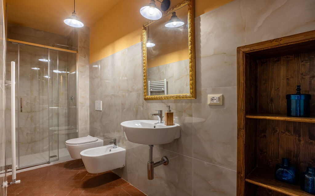 Belvedere - Ambra by Geco Vacation Rentals: Autunno, Bagno, Estate, Primavera