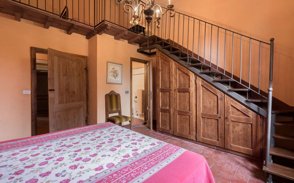 Belvedere - Falceto, Ambra, Toscana: Amenities, Autumn, Bedroom, Room Detail, Spring, Summer
