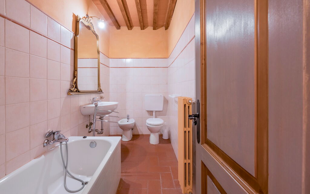 Belvedere - Falceto, Ambra, Toscana: Amenities, Autumn, Bathroom, Room Detail, Spring, Summer