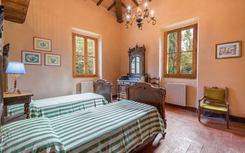 Belvedere - Falceto, Ambra, Toscana: Amenities, Autumn, Bedroom, Room Detail, Spring, Summer