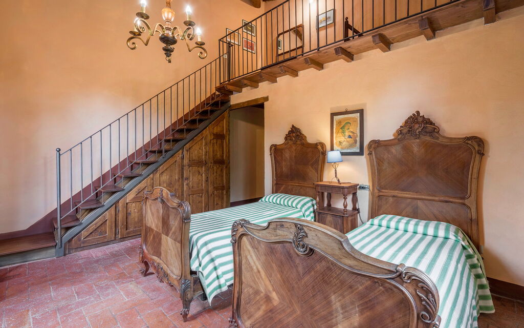 Belvedere - Falceto, Ambra, Toscana: Amenities, Autumn, Bedroom, Room Detail, Spring, Summer