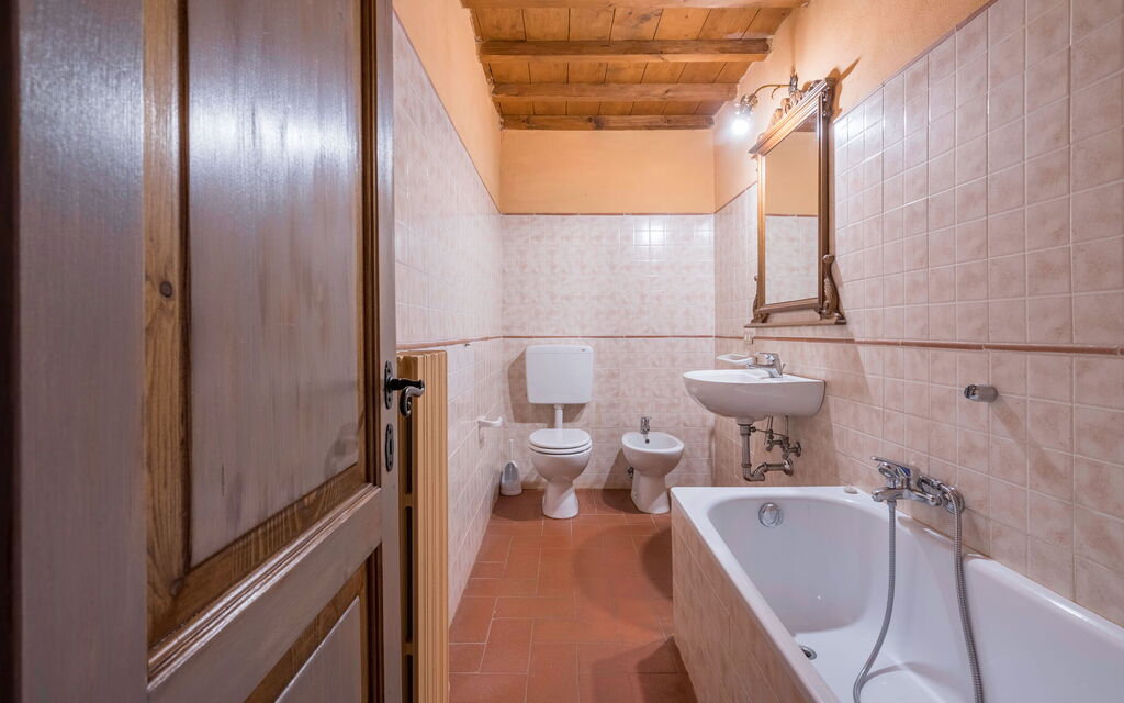 Belvedere - Falceto, Ambra, Toscana: Amenities, Autumn, Bathroom, Room Detail, Spring, Summer