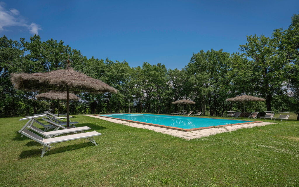 Belvedere - Falceto, Ambra, Toscana: Amenities, Autumn, Building Exterior, Garden, Pool, Spring, Summer