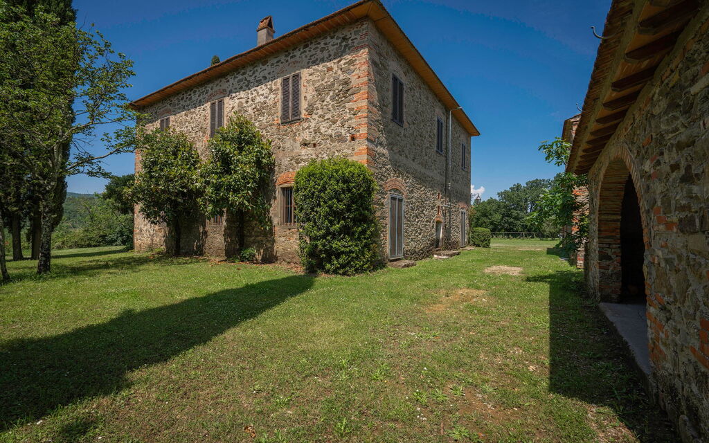 Belvedere - Falceto, Ambra, Toscana: Amenities, Autumn, Building Exterior, Garden, Spring, Summer