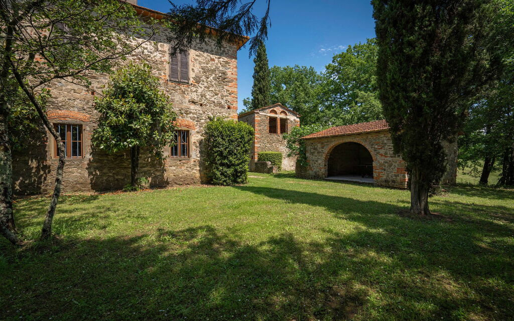 Belvedere - Falceto, Ambra, Toscana: Amenities, Autumn, Building Exterior, Garden, Spring, Summer