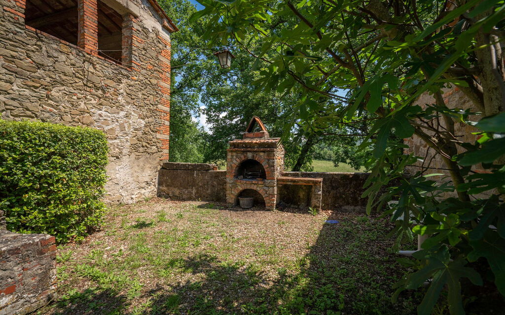 Belvedere - Falceto, Ambra, Toscana: Amenities, Autumn, Building Exterior, Garden, Spring, Summer