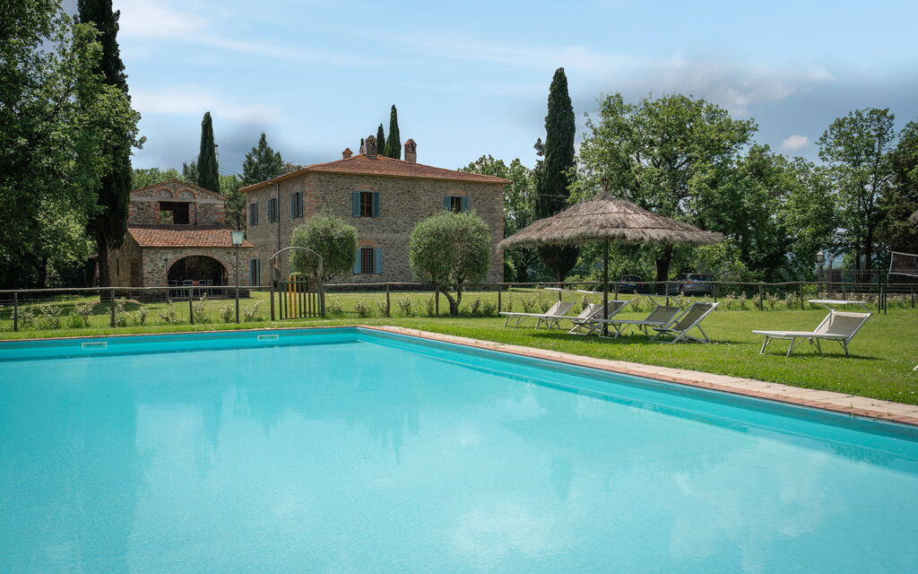 Belvedere - Falceto, Ambra, Toscana: Amenities, Autumn, Building Exterior, Pool, Room Detail, Spring, Summer