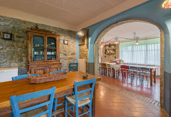 Borgo La Casina - Badia Agnano, Toscana: Autunno, Caratteristiche, Dettagli della stanza, Estate, Primavera, Sala da pranzo