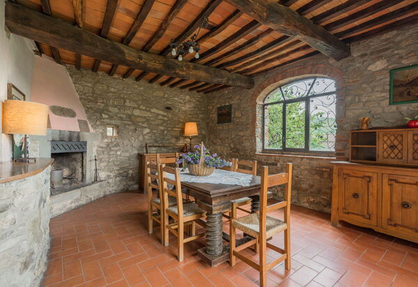 Borgo La Casina - Badia Agnano, Toscana: Autunno, Caratteristiche, Dettagli della stanza, Estate, Primavera, Sala da pranzo