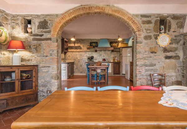 Borgo La Casina - Badia Agnano, Toscana: Autunno, Caratteristiche, Dettagli della stanza, Estate, Primavera, Sala da pranzo