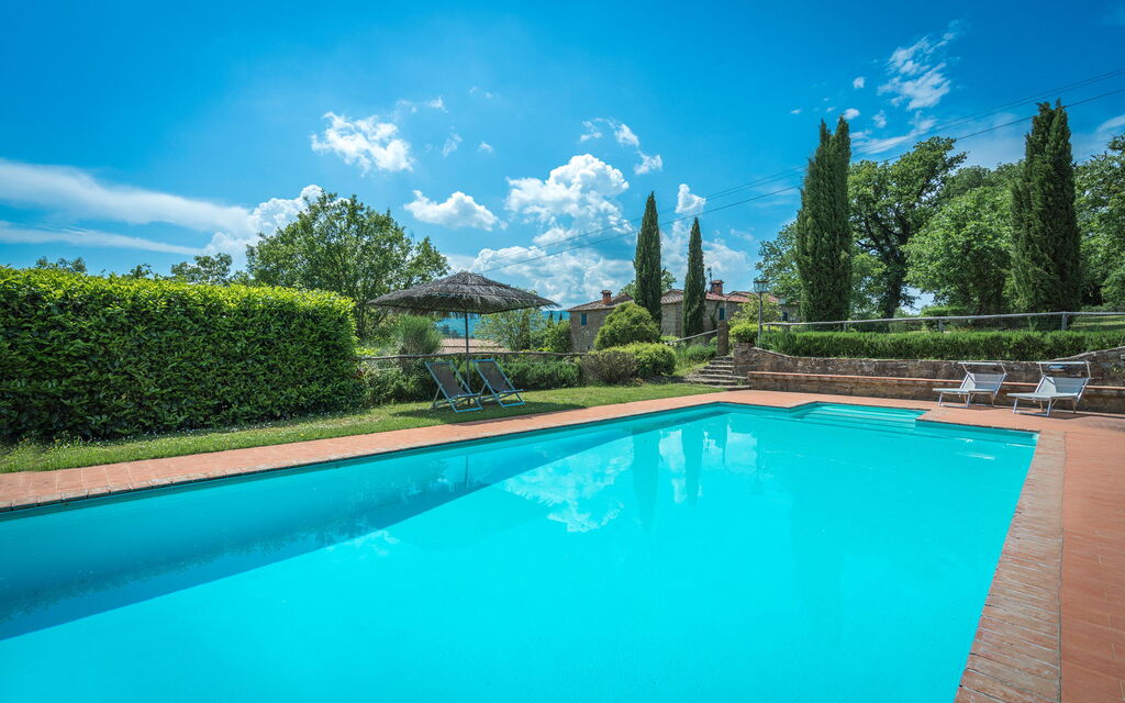 Borgo La Casina - Badia Agnano, Toscana: Amenities, Autumn, Building Exterior, Garden, Pool, Spring, Summer