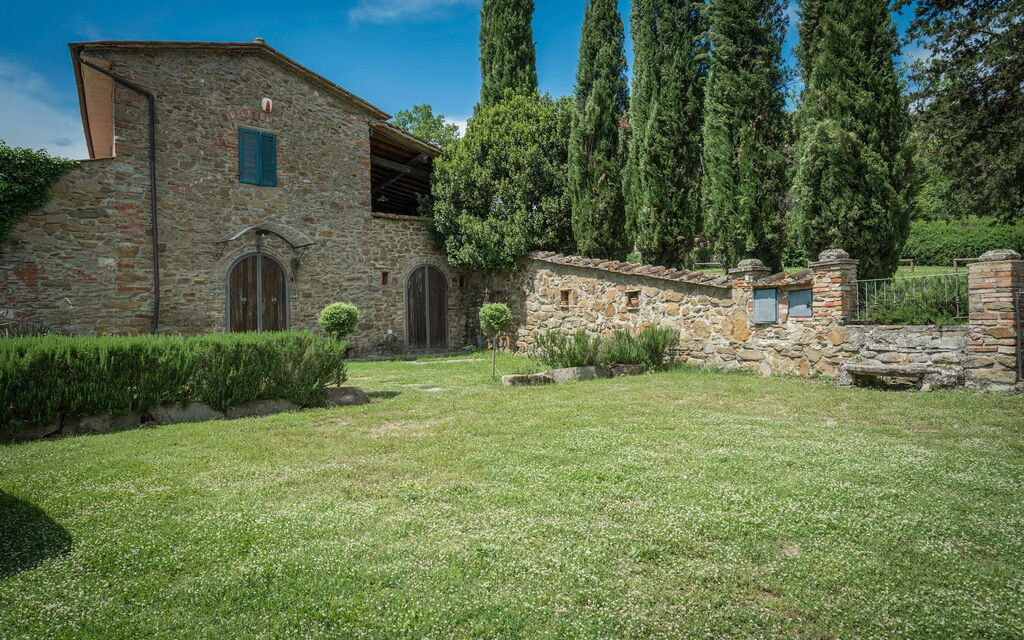 Borgo La Casina - Badia Agnano, Toscana: Amenities, Autumn, Building Exterior, Garden, Spring, Summer