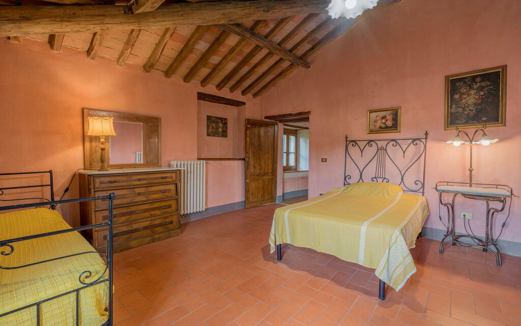Borgo La Casina - Badia Agnano, Toscana: Amenities, Autumn, Bedroom, Room Detail, Spring, Summer