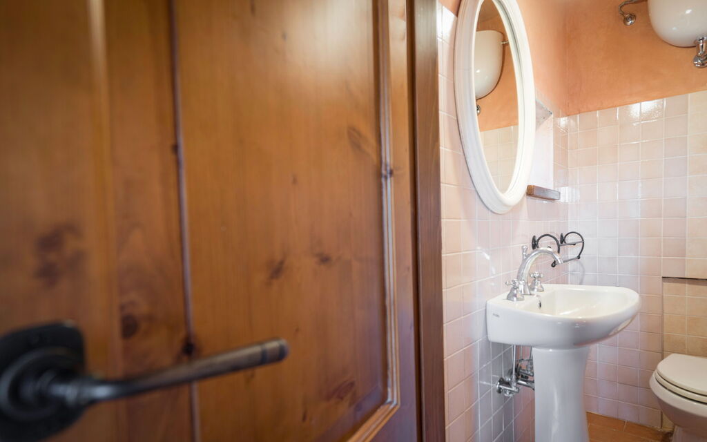 Borgo La Casina - Badia Agnano, Toscana: Amenities, Autumn, Bathroom, Room Detail, Spring, Summer