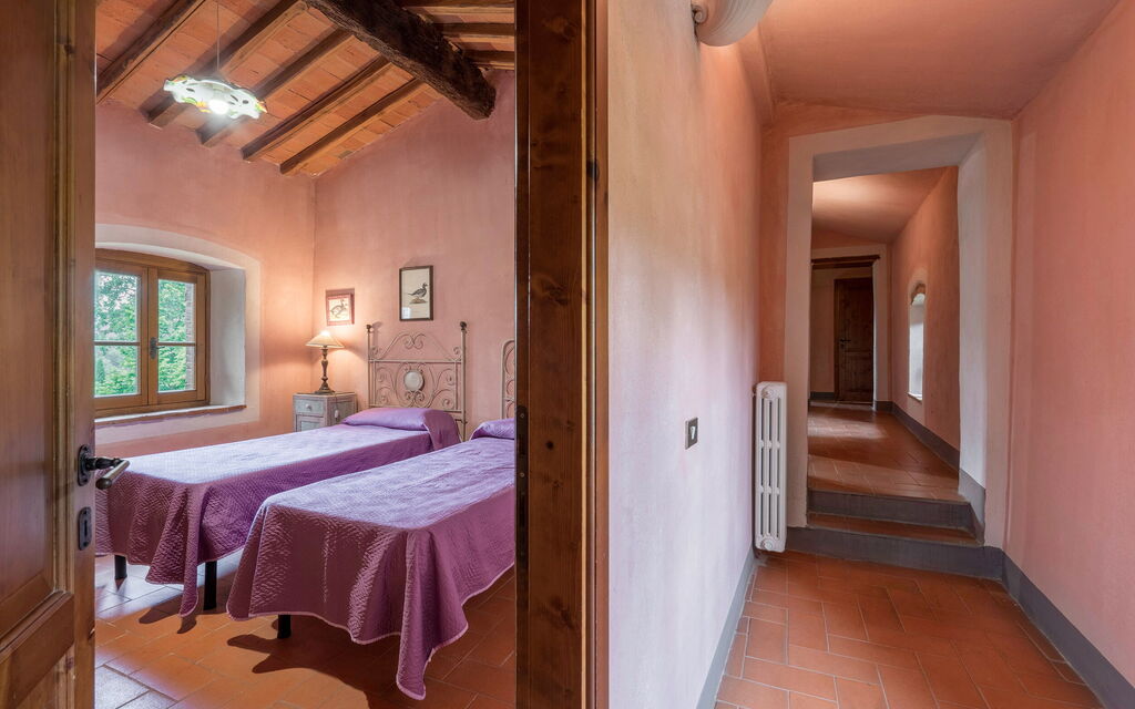 Borgo La Casina - Badia Agnano, Toscana: Amenities, Autumn, Bedroom, Room Detail, Spring, Summer