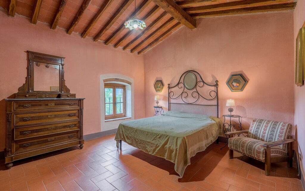 Borgo La Casina - Badia Agnano, Toscana: Amenities, Autumn, Bedroom, Room Detail, Spring, Summer