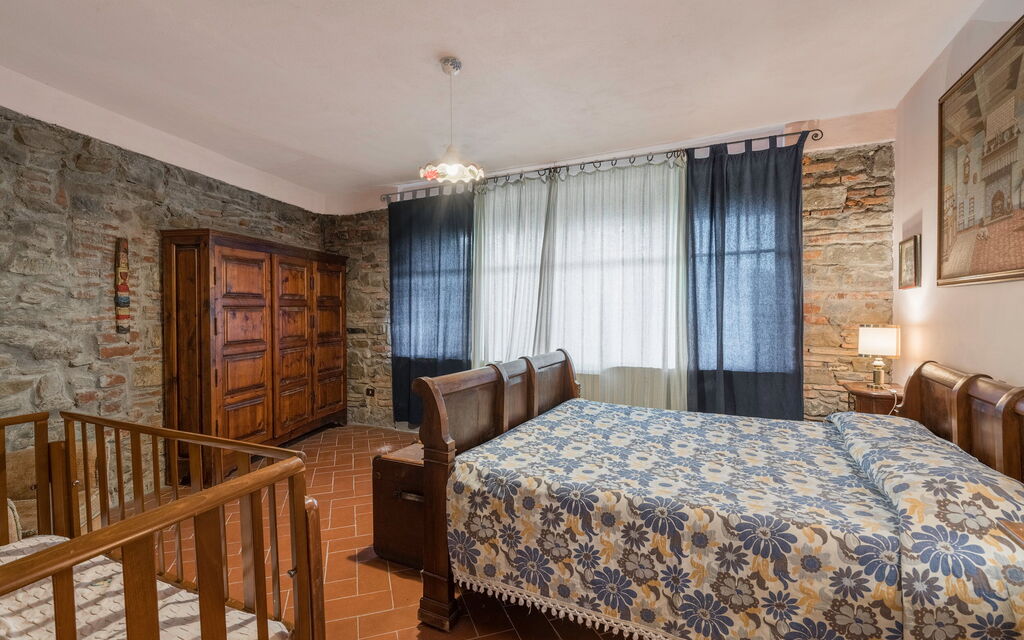 Borgo La Casina - Badia Agnano, Toscana: Amenities, Autumn, Bedroom, Room Detail, Spring, Summer