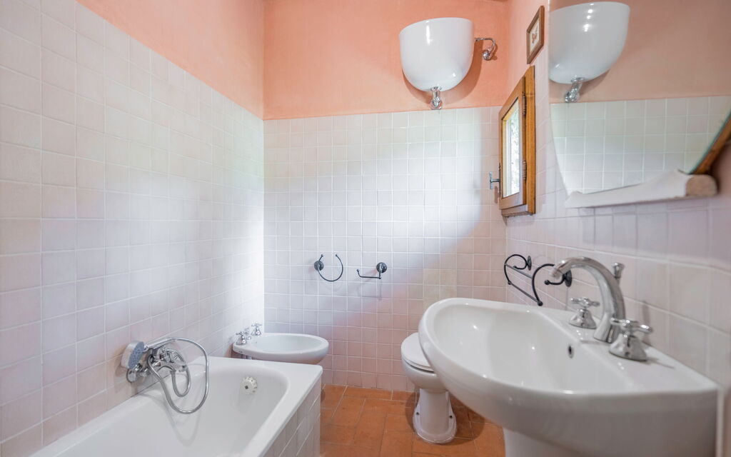 Borgo La Casina - Badia Agnano, Toscana: Amenities, Autumn, Bathroom, Room Detail, Spring, Summer