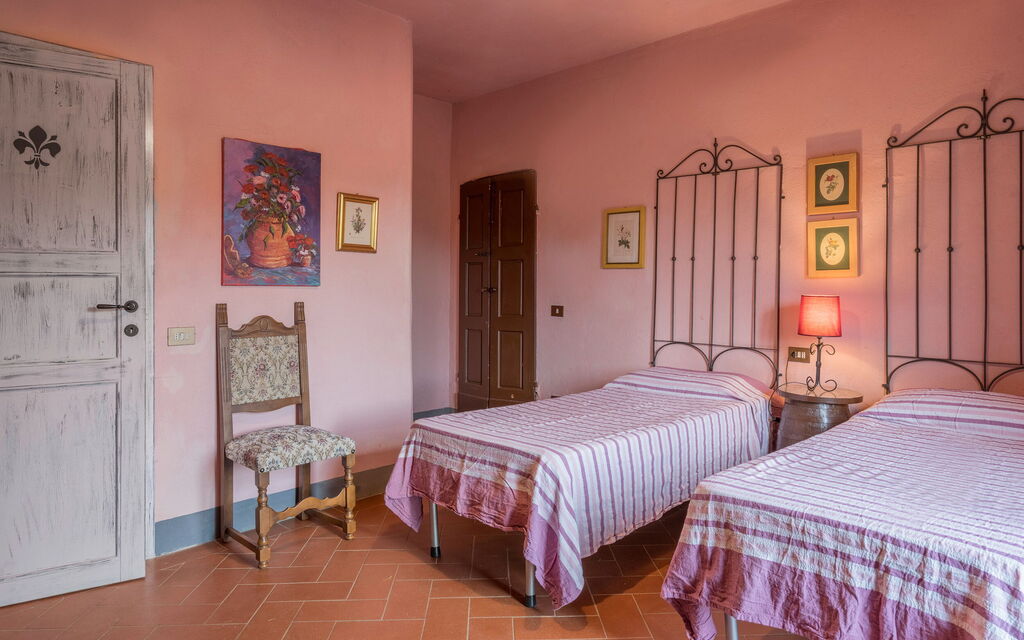 Borgo La Casina - Badia Agnano, Toscana: Amenities, Autumn, Bedroom, Room Detail, Spring, Summer