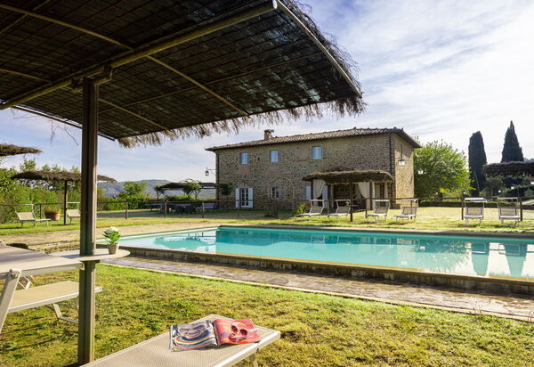 Leopolda Selvarella: Autunno, Estate, Giardino, Piscina, Primavera