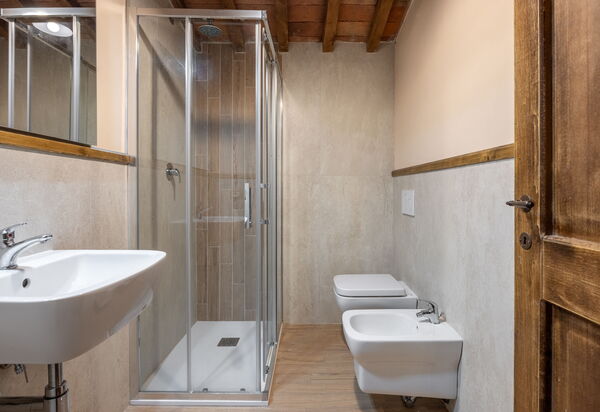 Fonte Nuova - Badia Agnano, Toscana: Autunno, Bagno, Estate, Primavera