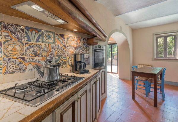 Fonte Nuova - Badia Agnano, Toscana: Autunno, Caratteristiche, Cucina, Dettagli della stanza, Estate, Primavera