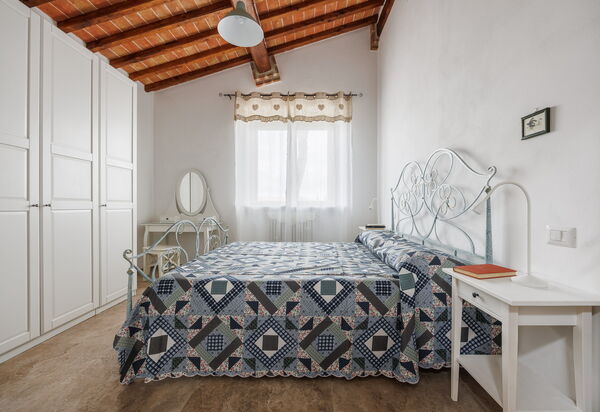 Anita , Holiday Home With Pool, Wifi, Colle Di Val D'elsa, Toscana: Amenities, Autumn, Bedroom, Room Detail, Spring, Summer