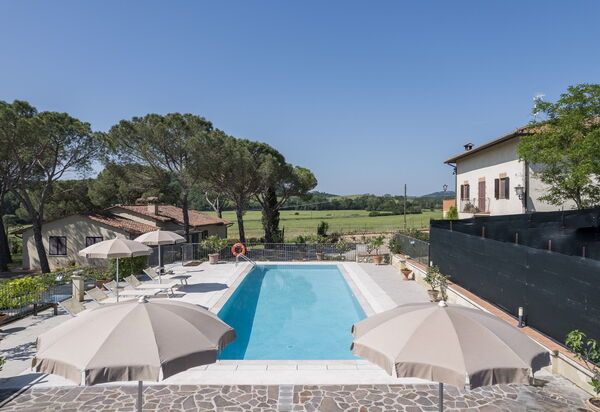 Anita , Holiday Home With Pool, Wifi, Colle Di Val D'elsa, Toscana: Amenities, Autumn, Building Exterior, Garden, Pool, Spring, Summer