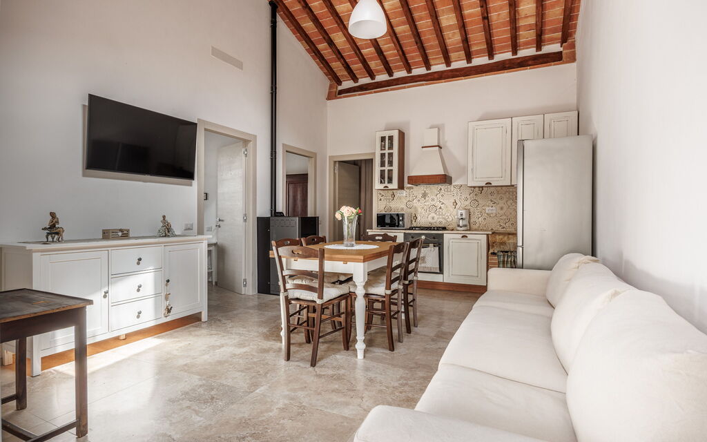 Anita , Holiday Home With Pool, Wifi, Colle Di Val D'elsa, Toscana: Autunno, Caratteristiche, Cucina, Dettagli della stanza, Estate, Primavera, Sala da pranzo, Soggiorno