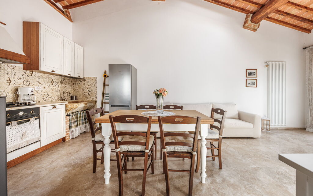 Anita , Holiday Home With Pool, Wifi, Colle Di Val D'elsa, Toscana: Autunno, Caratteristiche, Cucina, Dettagli della stanza, Estate, Primavera, Sala da pranzo, Soggiorno