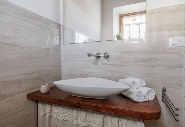 Nilde - Holiday Home with Pool, Wifi,Toscany: Amenities, Autumn, Bathroom, Room Detail, Spring, Summer