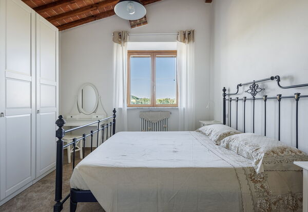 Nilde - Holiday Home with Pool, Wifi,Toscany: Amenities, Autumn, Bedroom, Room Detail, Spring, Summer