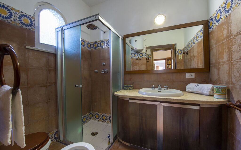 Villa Deli, In Positano, Sea View, Ac: villa-deli-positano-villa-bathroom