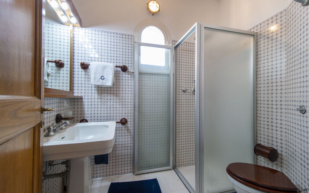 Villa Deli, In Positano, Sea View, Ac: villa-deli-positano-villa-bathroom