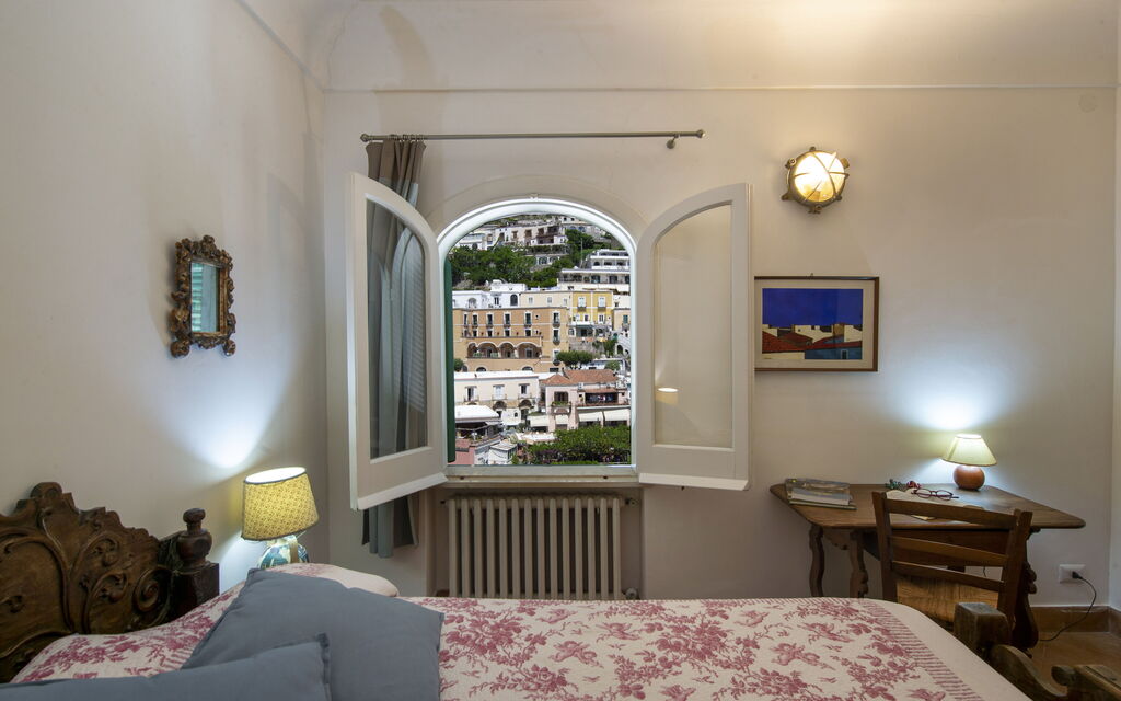 Villa Deli, In Positano, Sea View, Ac: villa-deli-positano-villa-bedroom