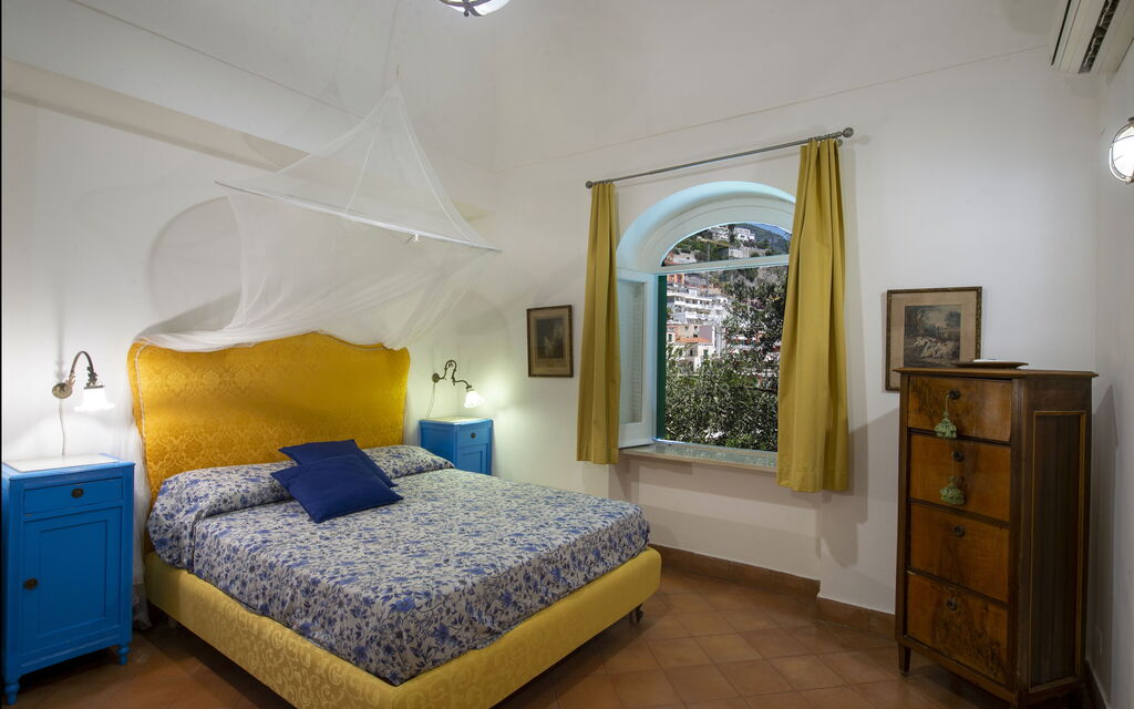 Villa Deli, In Positano, Sea View, Ac: villa-deli-positano-villa-bedroom