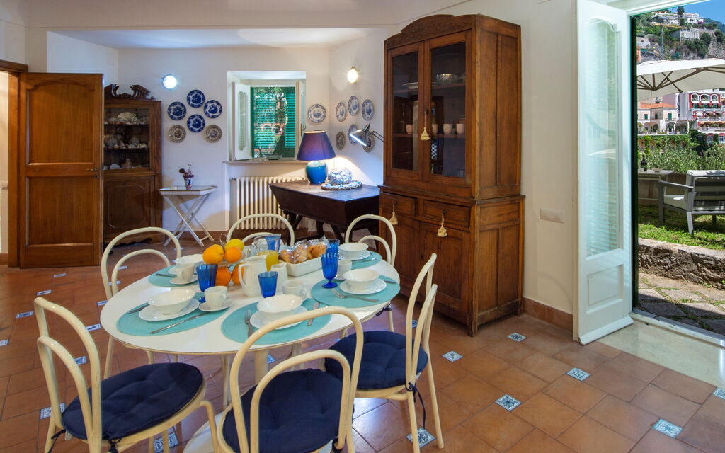 Villa Deli, In Positano, Sea View, Ac: villa-deli-positano-villa-living-room