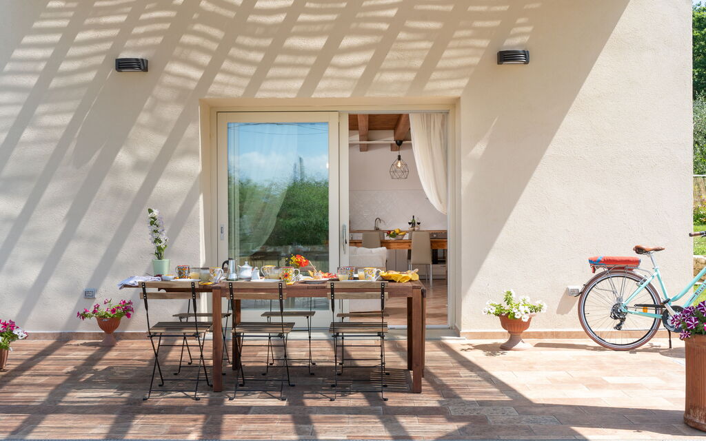 Le Selve: Balcony / Terrace / Patio, Building Exterior, Outdoor