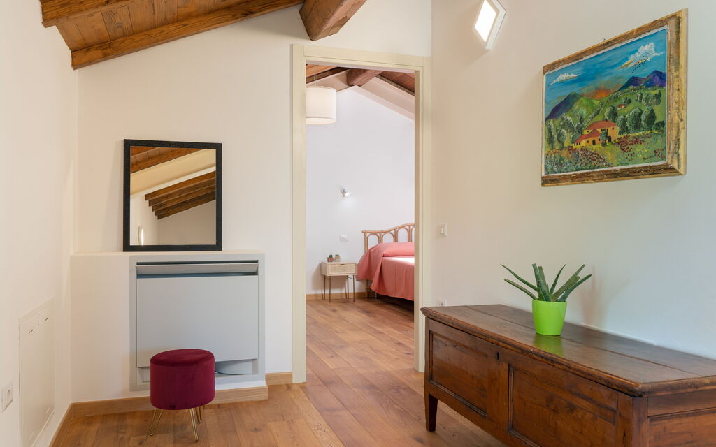 Le Selve: Other Room