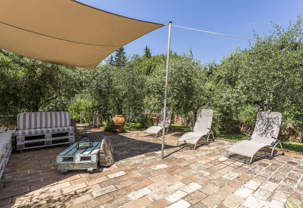 Casa Anita - Castellina In Chianti - Granaio, Toscana: Amenities, Autumn, Building Exterior, Spring, Summer