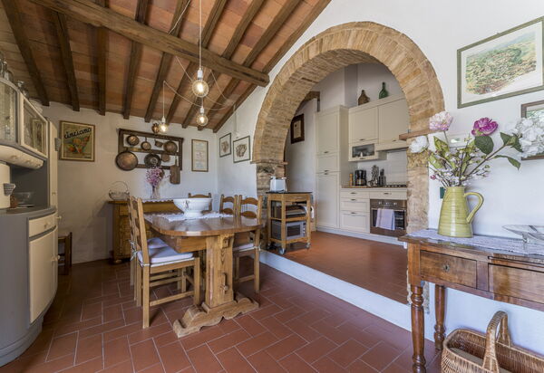 Casa Anita - Castellina In Chianti - Granaio, Toscana: Amenities, Autumn, Dining Room, Kitchen, Room Detail, Spring, Summer