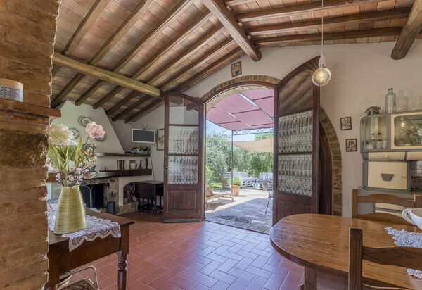 Casa Anita - Castellina In Chianti - Granaio, Toscana: Amenities, Autumn, Dining Room, Living Room, Spring, Summer